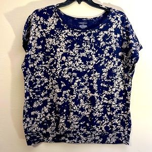 Lane Bryant size 18/20 100% Cotton cap sleeve floral t-shirt blouse navy/cream